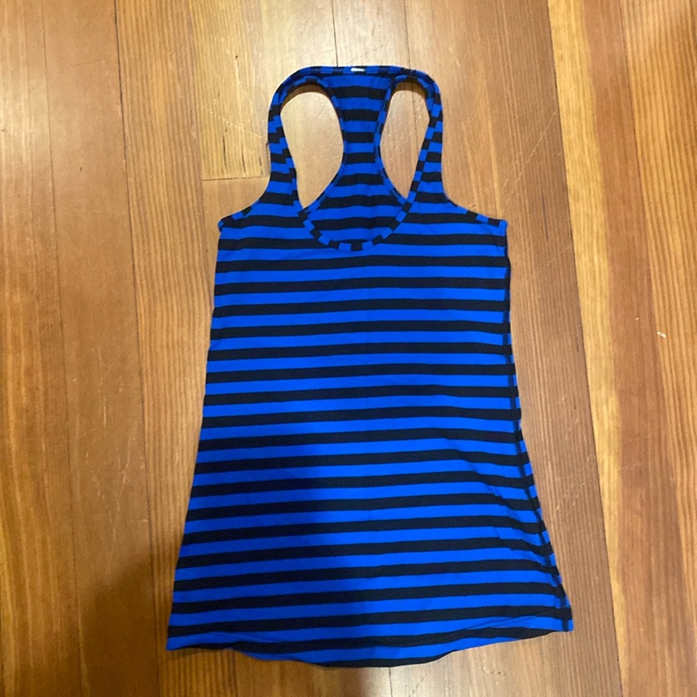 Lululemon tank